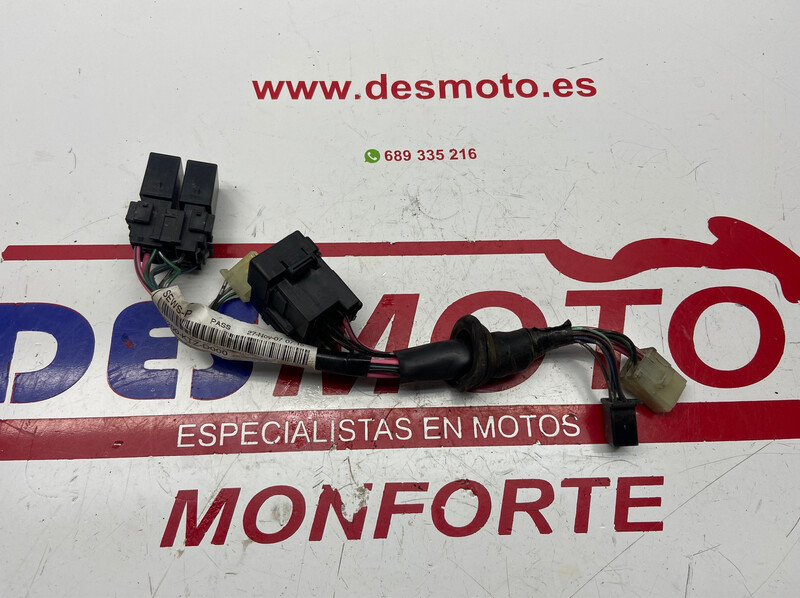 Instalación caja fusibles HONDA PS 125i