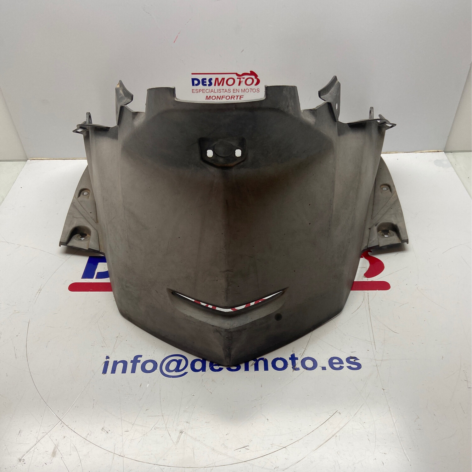 Tapa bajo asiento HONDA LEAD 100 2003-2010