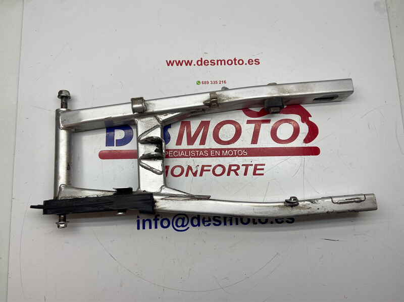 Basculante HONDA CBR 125R 2005