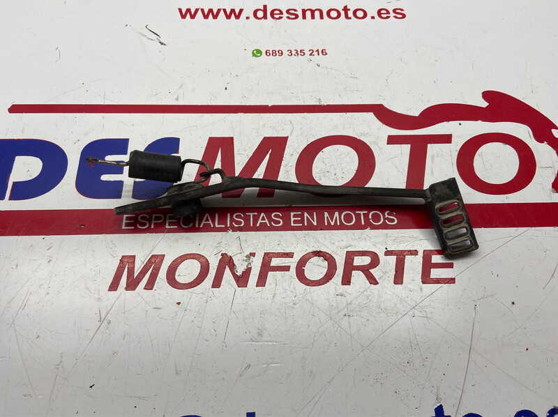 Pedal freno trasero HONDA CBR 125R 2005