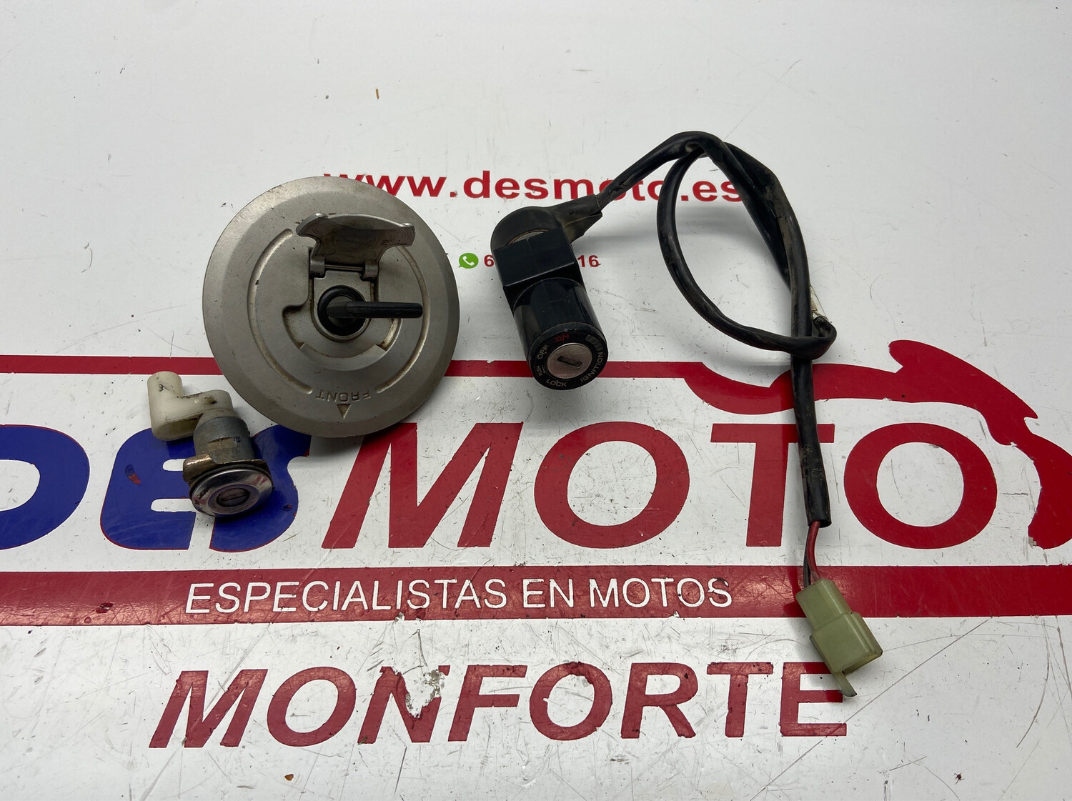 Conjunto cerraduras con llave HONDA CBR 125R 2005