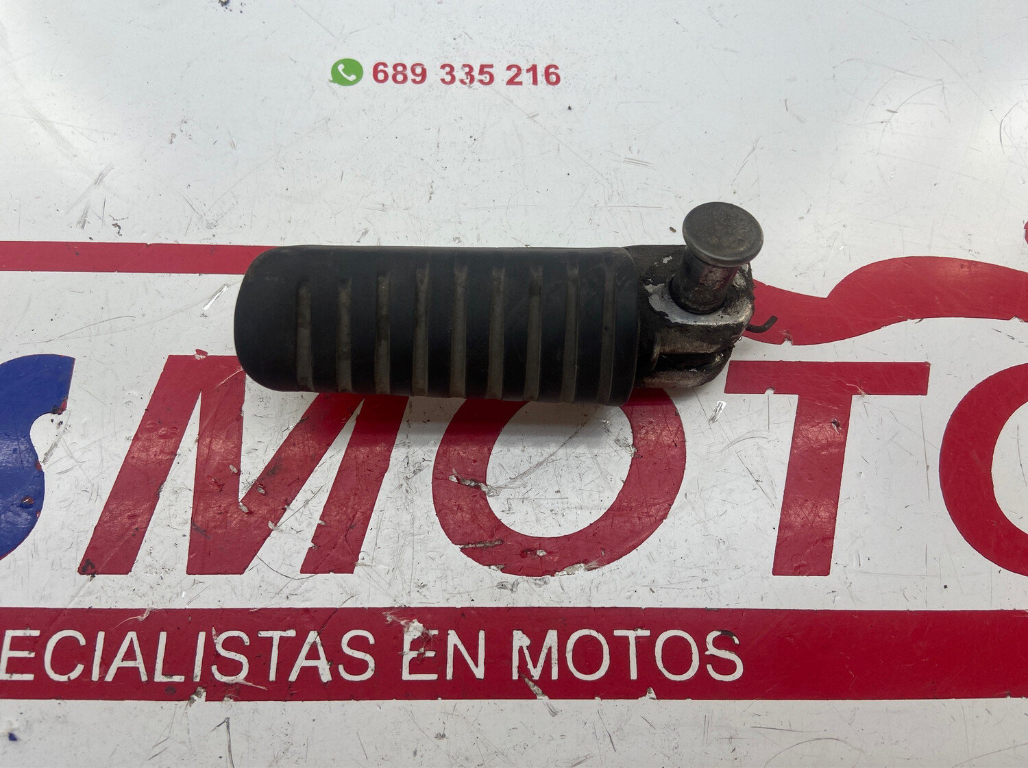 Posapie delantero izquierdo KAWASAKI ER6N 2009-2011