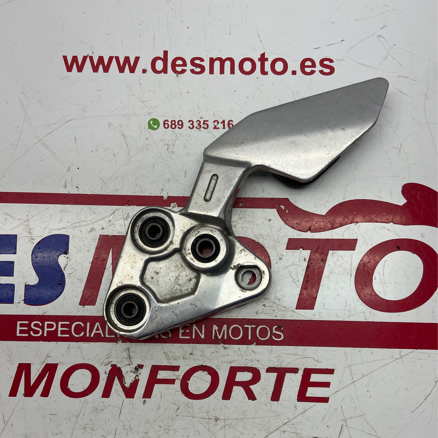 Estribera delantera izquierda YAMAHA FAZER 1000 2001-2005