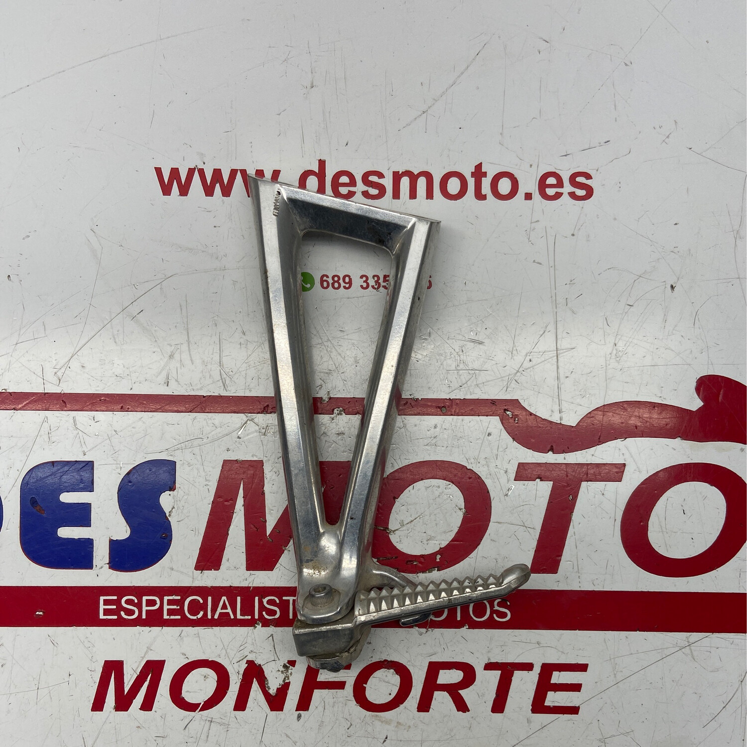 Estribera trasera izquierda YAMAHA R6 2003-2005