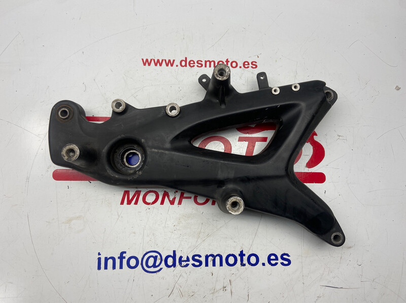 Soporte tubo de escape KYMCO SUPERDINK 125-300 2009-2015