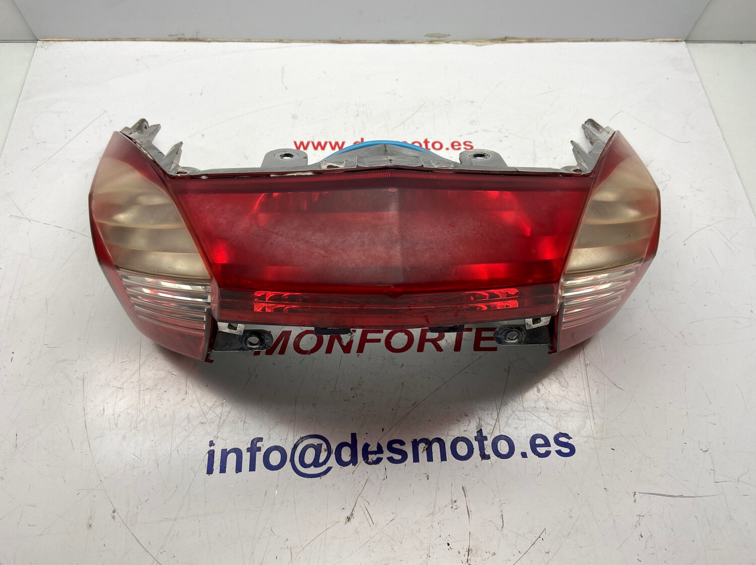 Piloto trasero KYMCO SUPERDINK 125 2009-2015