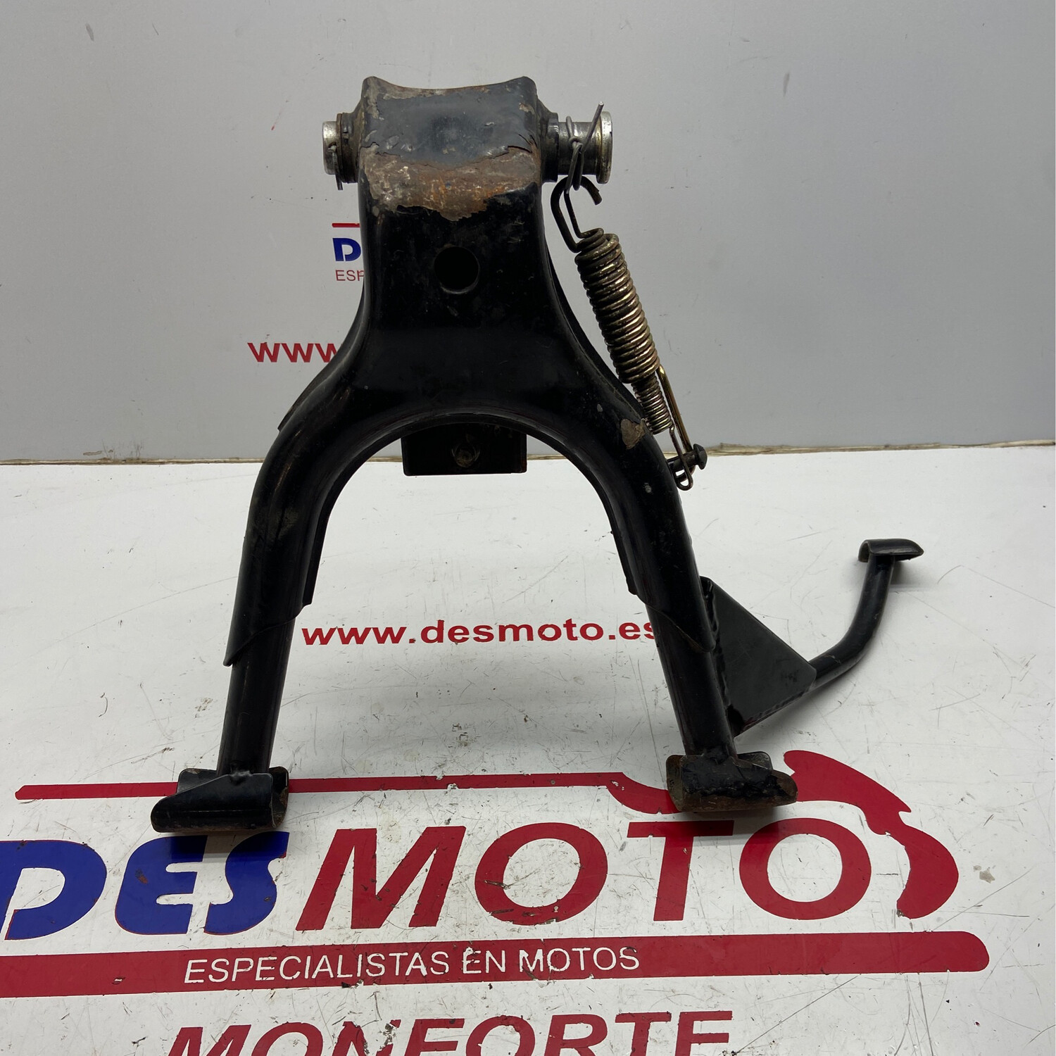 Caballete central DAELIM DAYSTAR 125