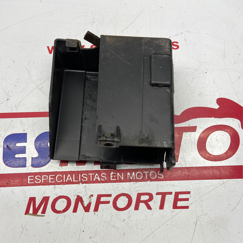 Caja batería DAELIM DAYSTAR 125