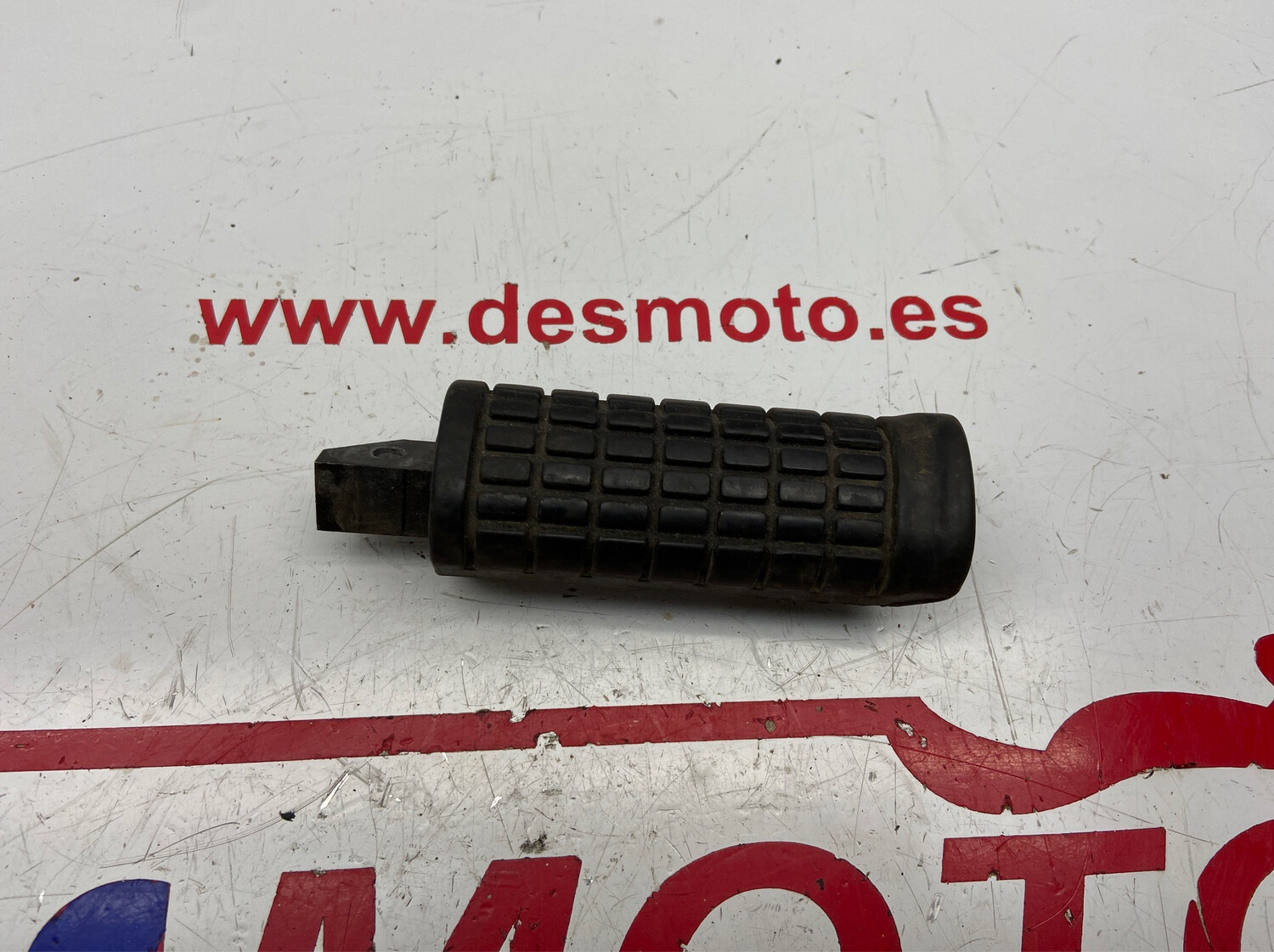 Posapie delantero derecho DAELIM DAYSTAR 125