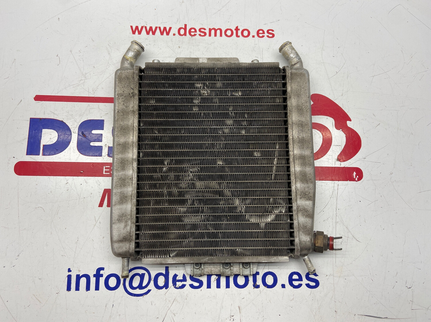 Radiador 2 PIAGGIO X8 (Sin termocontacto )