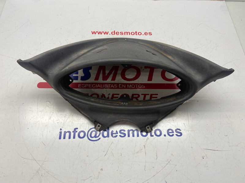 Tapa cuentakilometros PIAGGIO X9