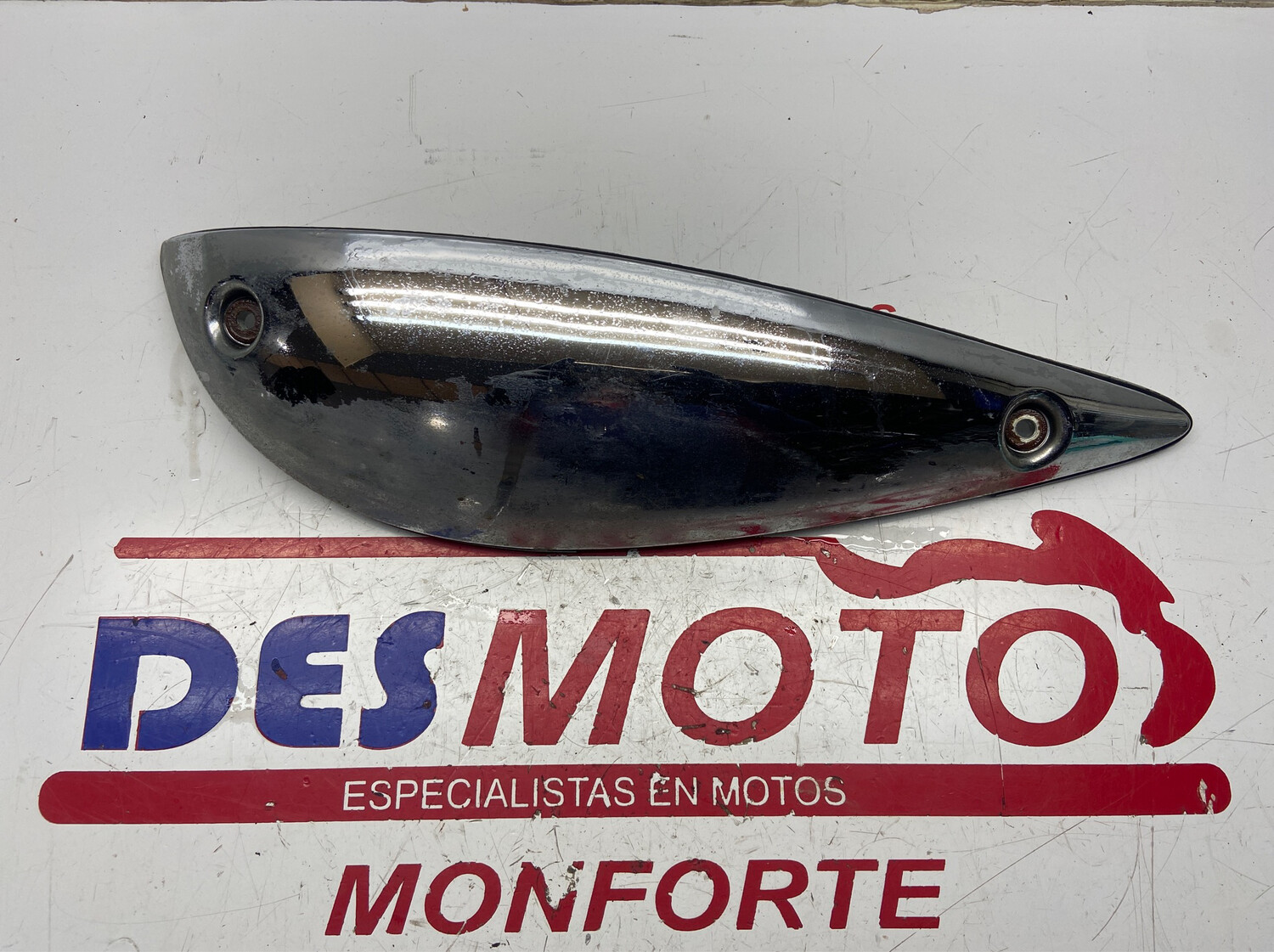 Embellecedor izquierdo KYMCO VENOX 250