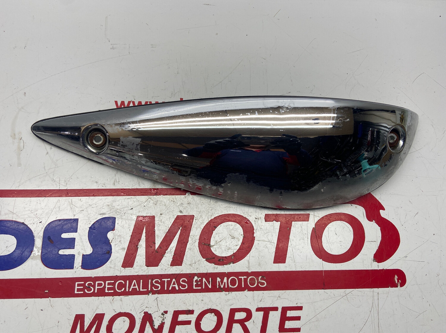Embellecedor derecho KYMCO VENOX 250