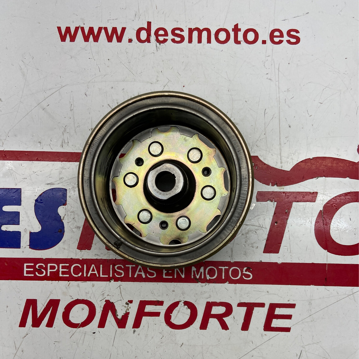 Plato magnético HYOSUNG AQUILA 125