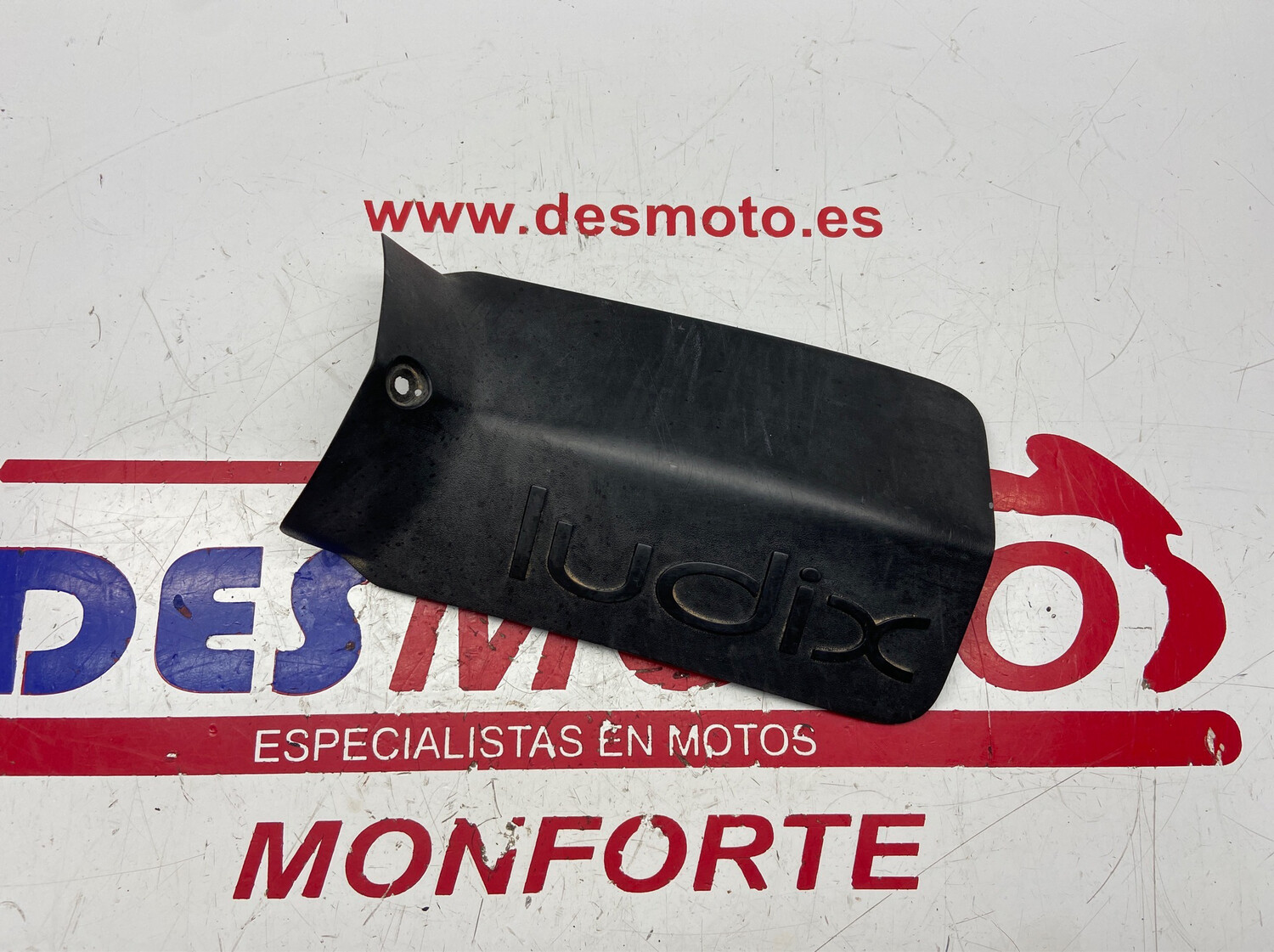 Tapa batería 2 PEUGEOT LUDIX 50