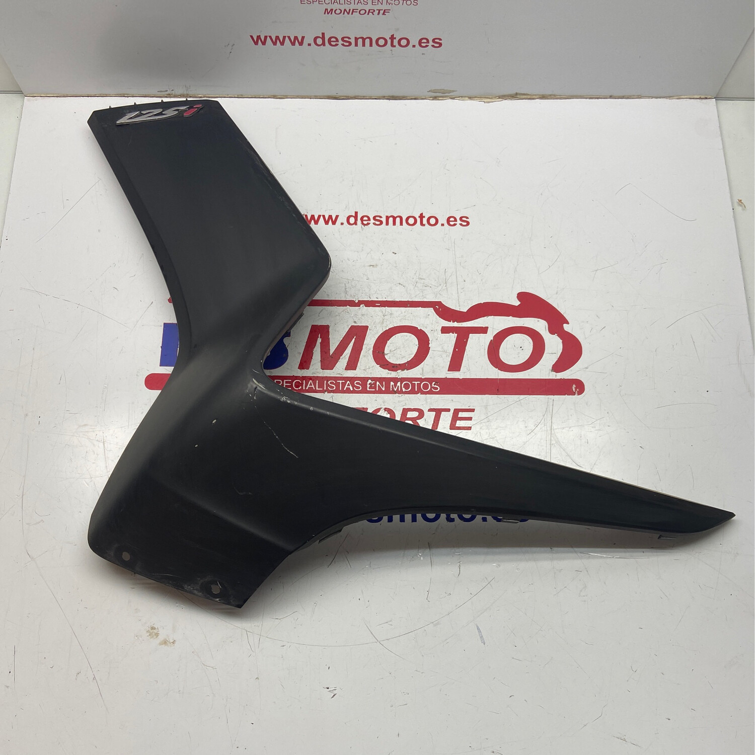 Boomerang delantero izquierdo KYMCO SUPERDINK 125 2009-2015