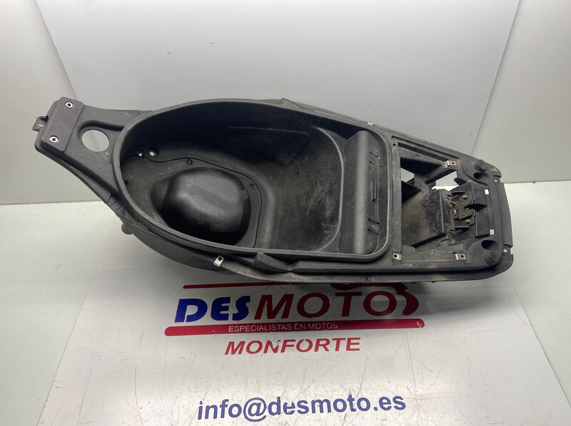 Cofre GILERA RUNNER 50 2006