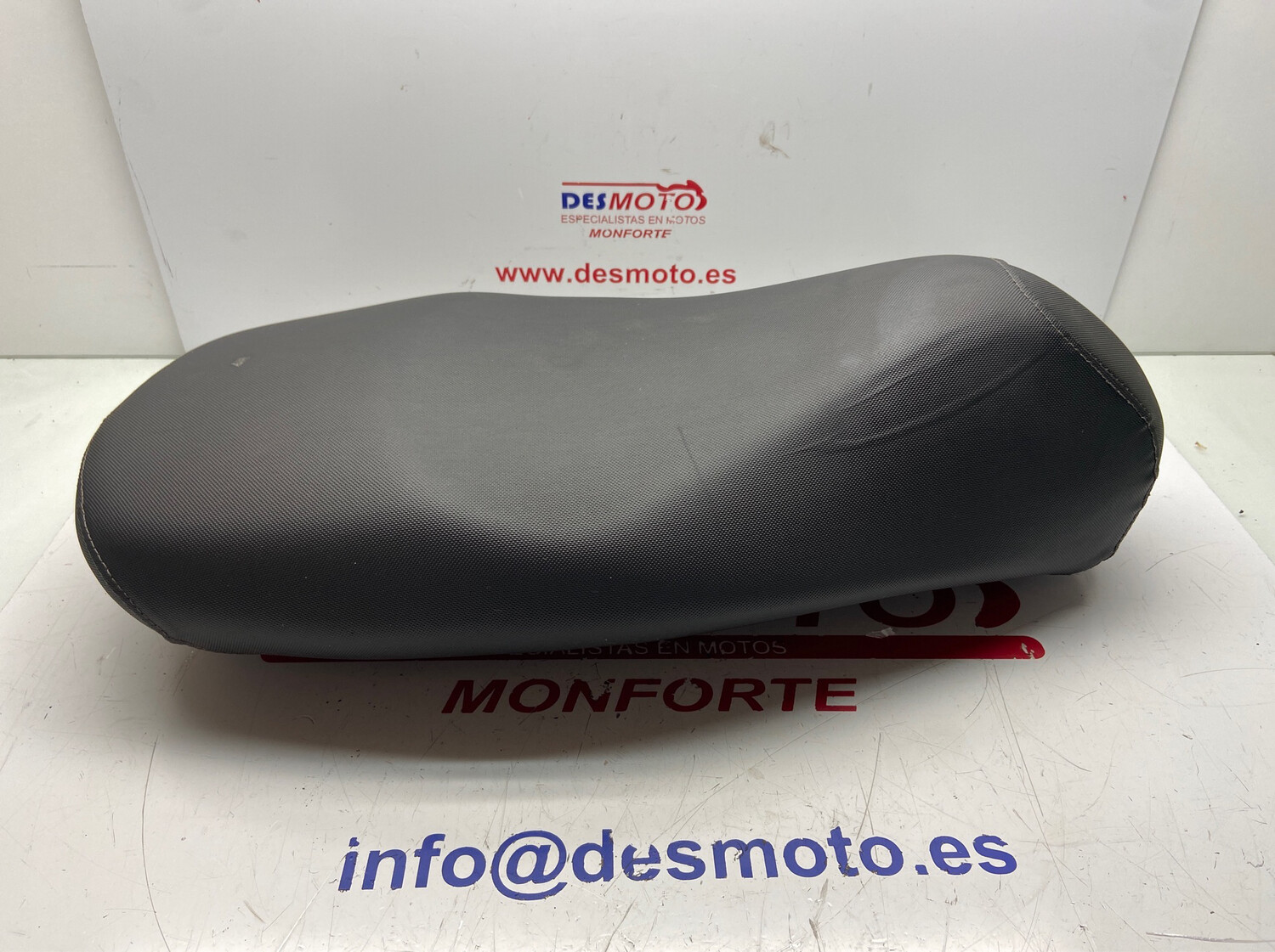 Asiento biplaza PEUGEOT LUDIX 50