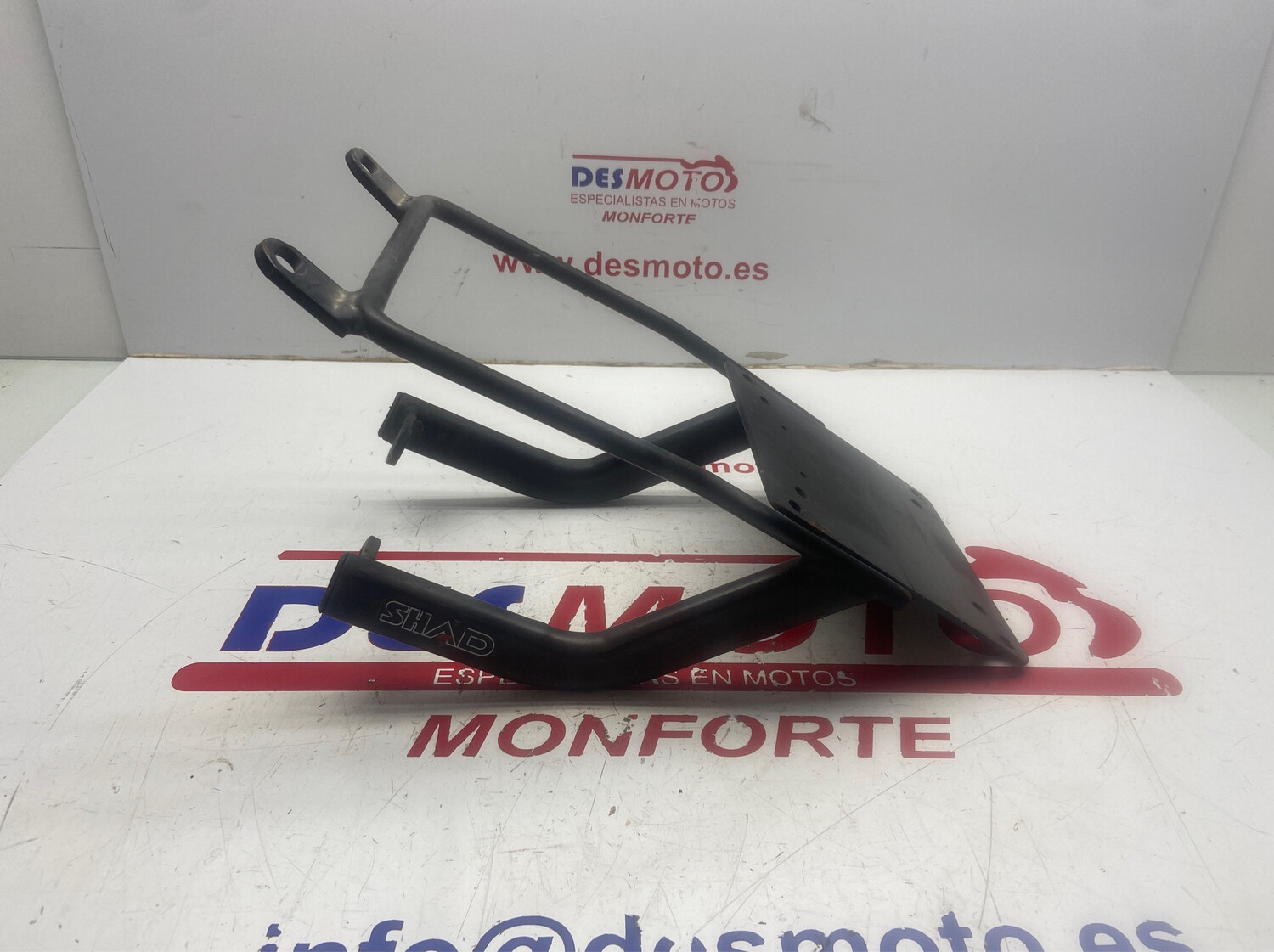 Soporte maleta SUZUKI BURGMAN 250/400 2001-2006