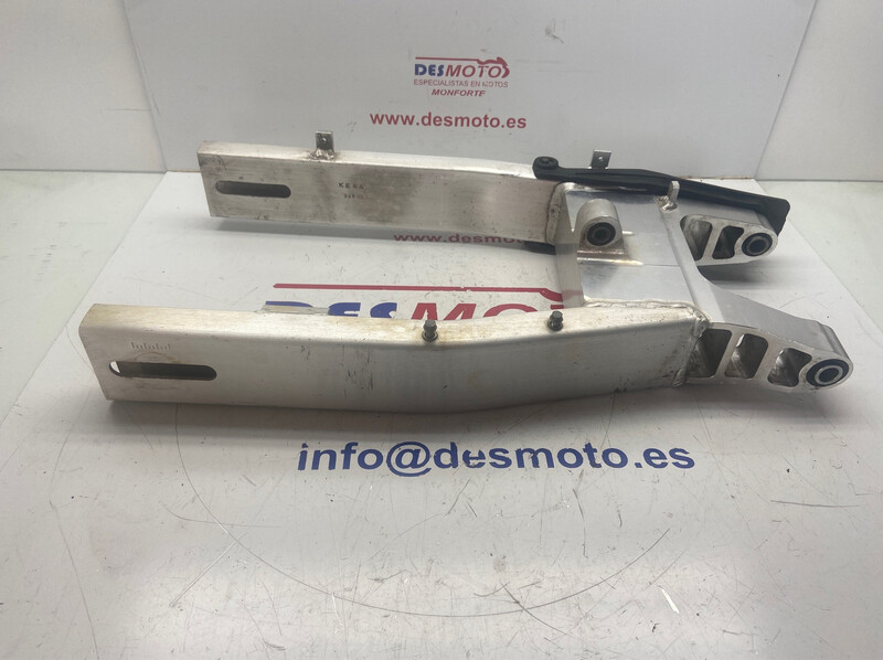 Basculante HONDA HORNET 250 1995-1996