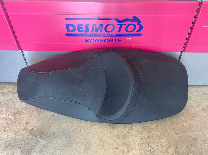Asiento (ver imágenes) KYMCO SUPERDINK
