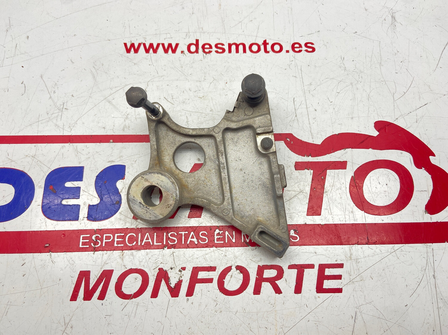 Soporte pinza de freno trasera HONDA HORNET 250 1995-1996