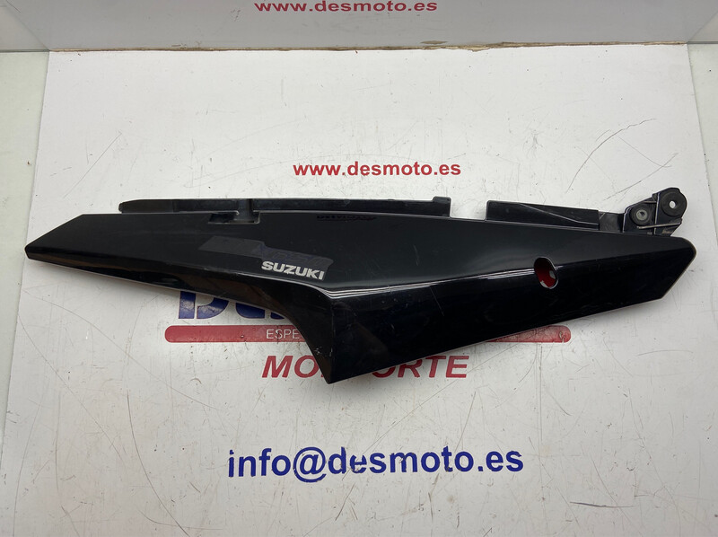 Lateral trasero derecho SUZUKI DL 650 VSTROM 2006