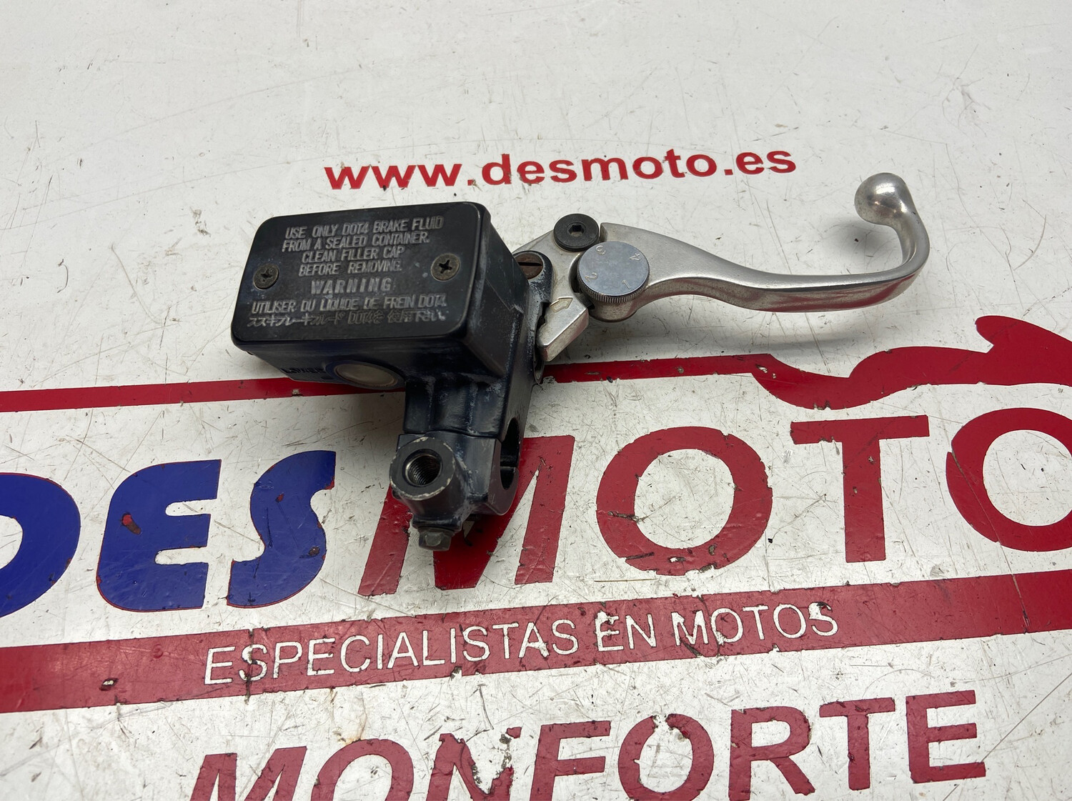 Bomba de freno delantera (maneta doblada) SUZUKI MARAUDER 250
