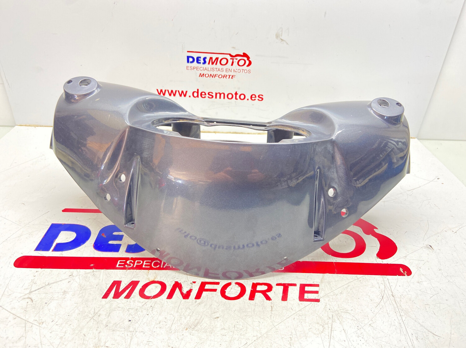 Tapa manillar superior APRILIA SR 50
