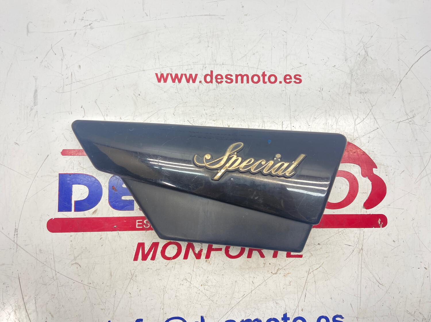 Tapa derecha 2 YAMAHA SR CLASSIC 250