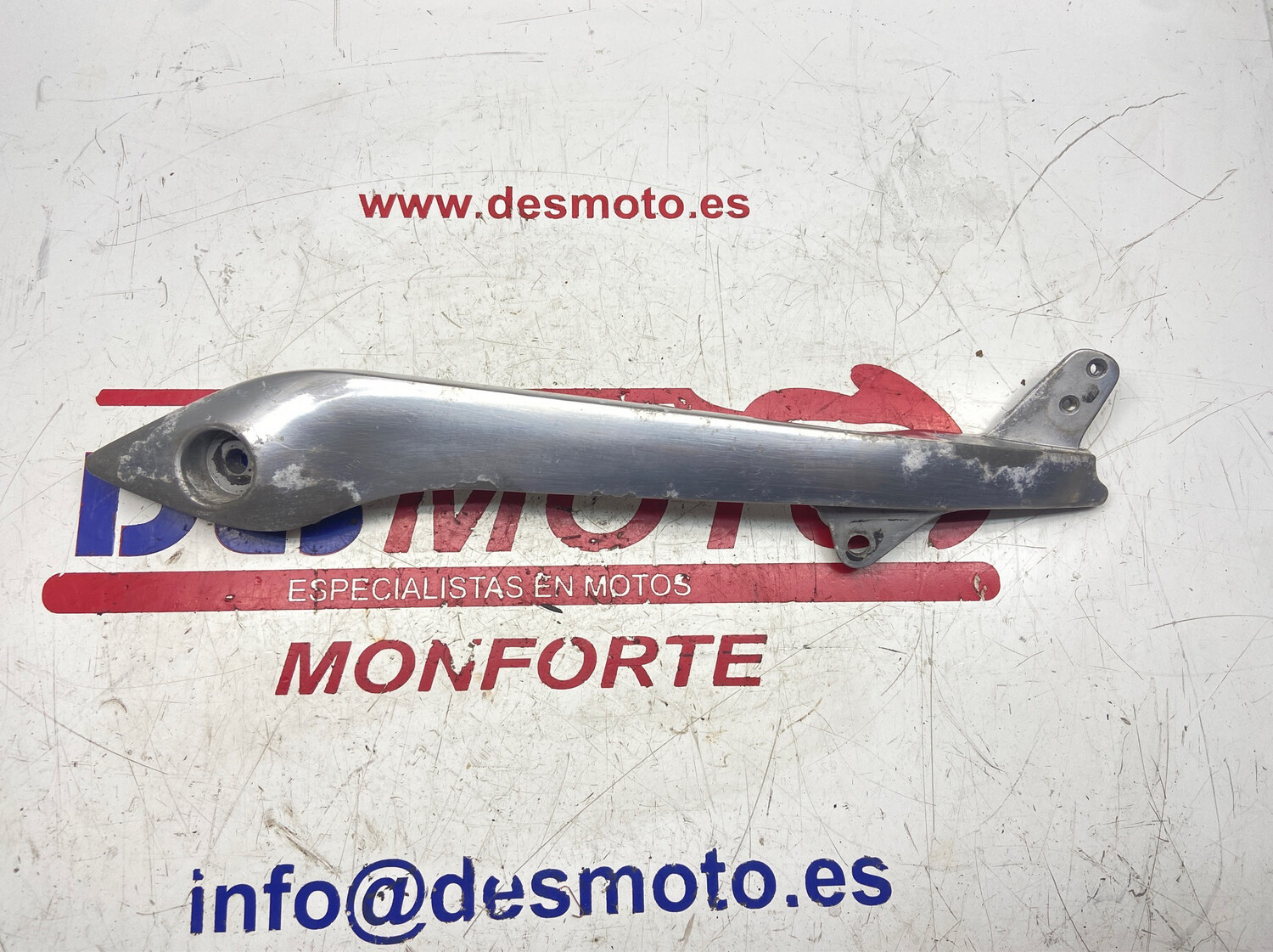 Soporte asa trasera izquierda YAMAHA SR SPECIAL 250