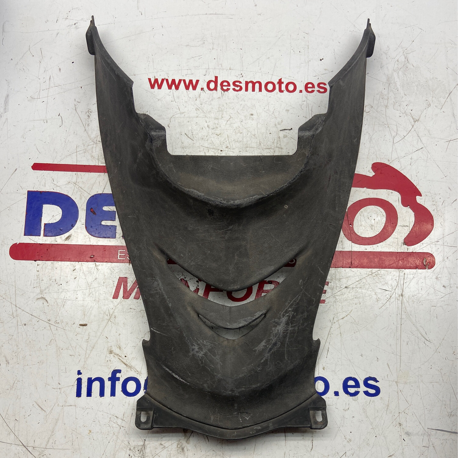 Tapa bajo asiento YAMAHA CYGNUS X 125 2005