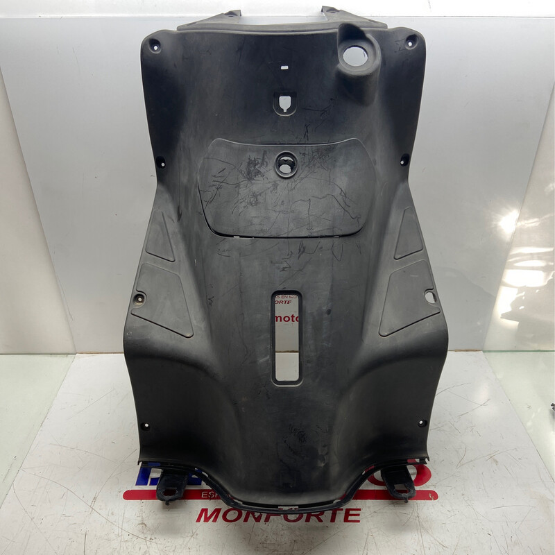 Contraescudo (ver imágenes) KYMCO AGILITY CITY 125 CARBURACIÓN