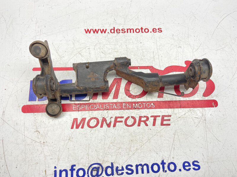 Soporte motor KYMCO AGILITY CITY 125 CARBURACIÓN