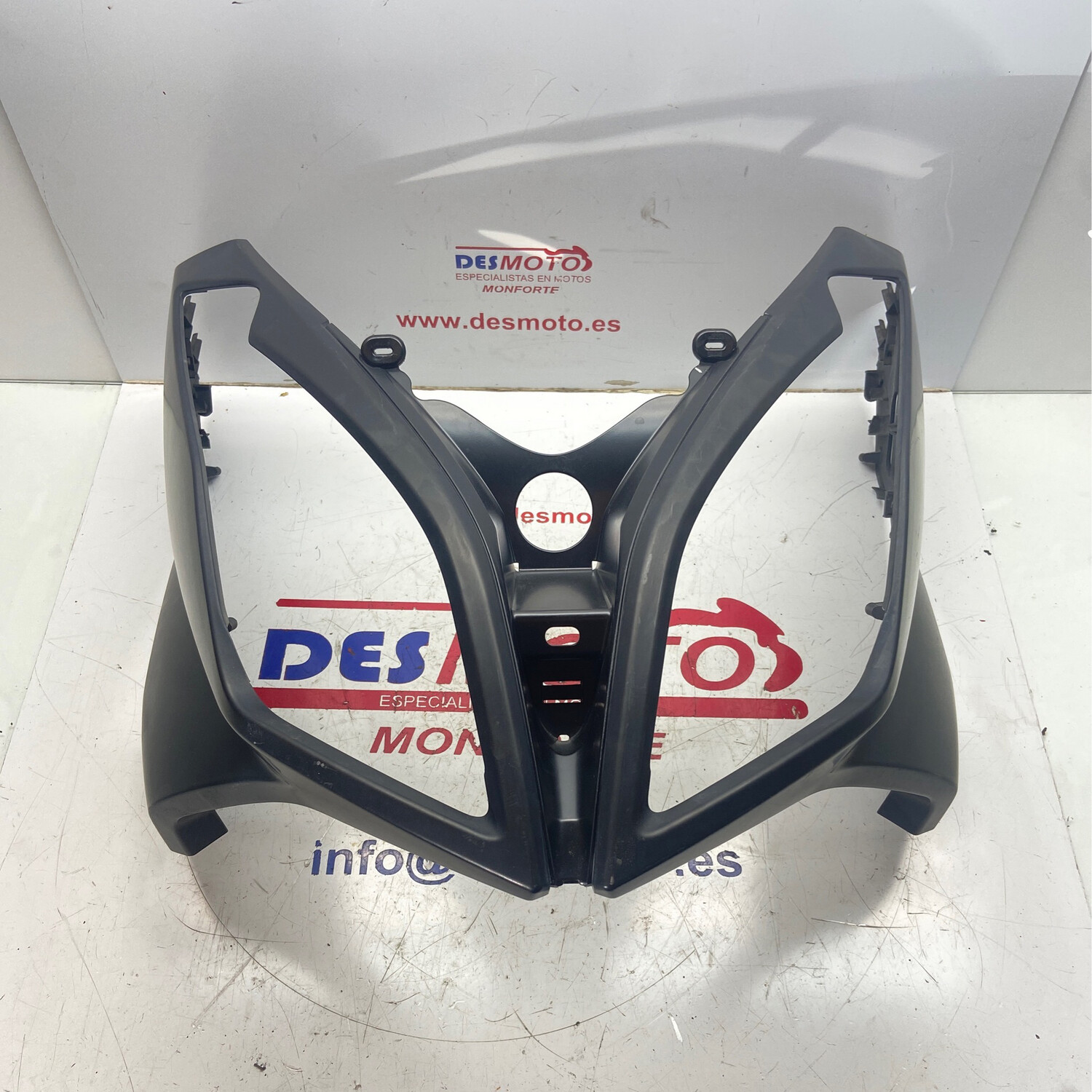 Frontal (falta un soporte) KYMCO SUPERDINK 125 2009-2015