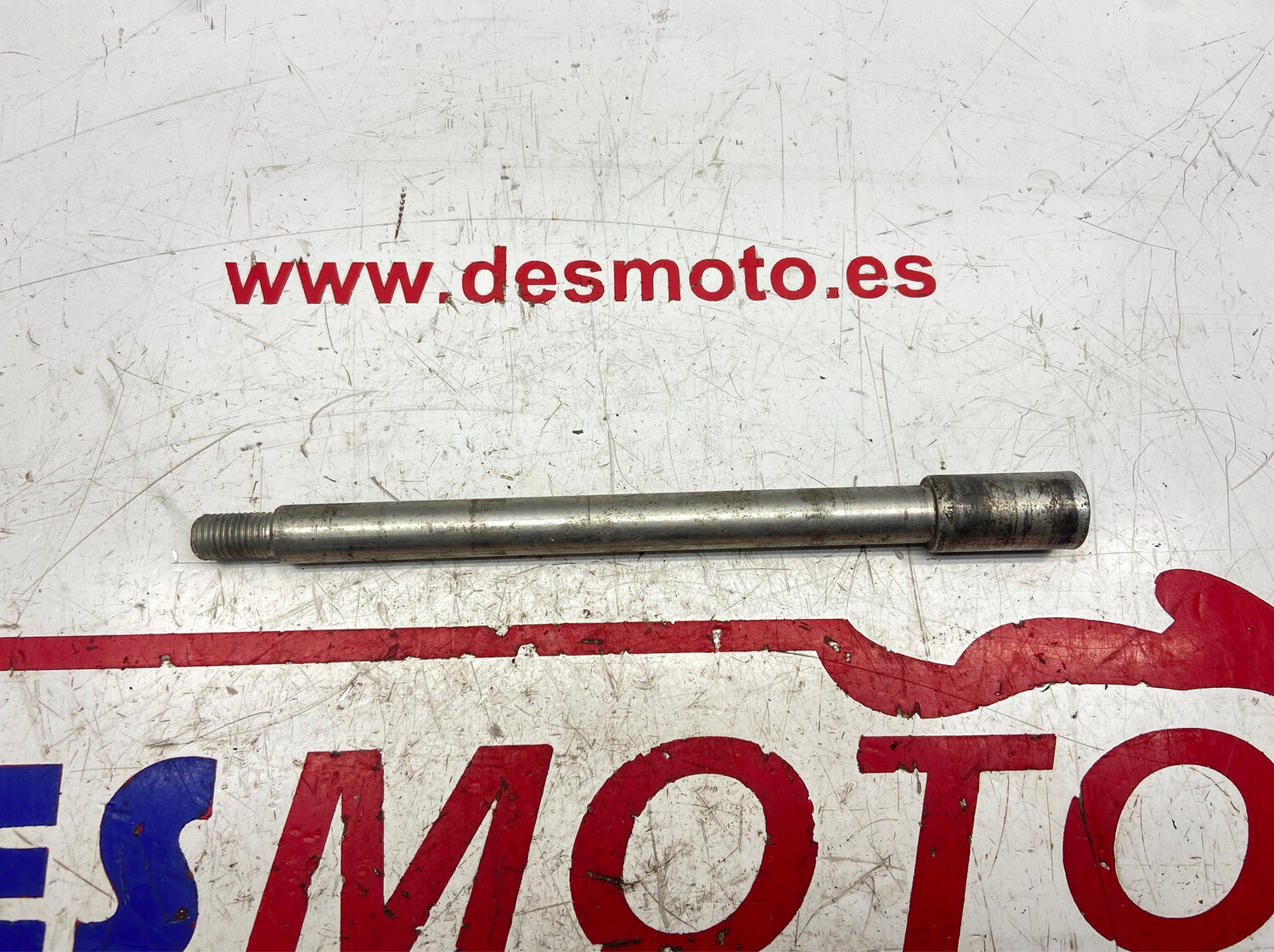 Eje rueda delantero RIEJU RS2 MATRIX