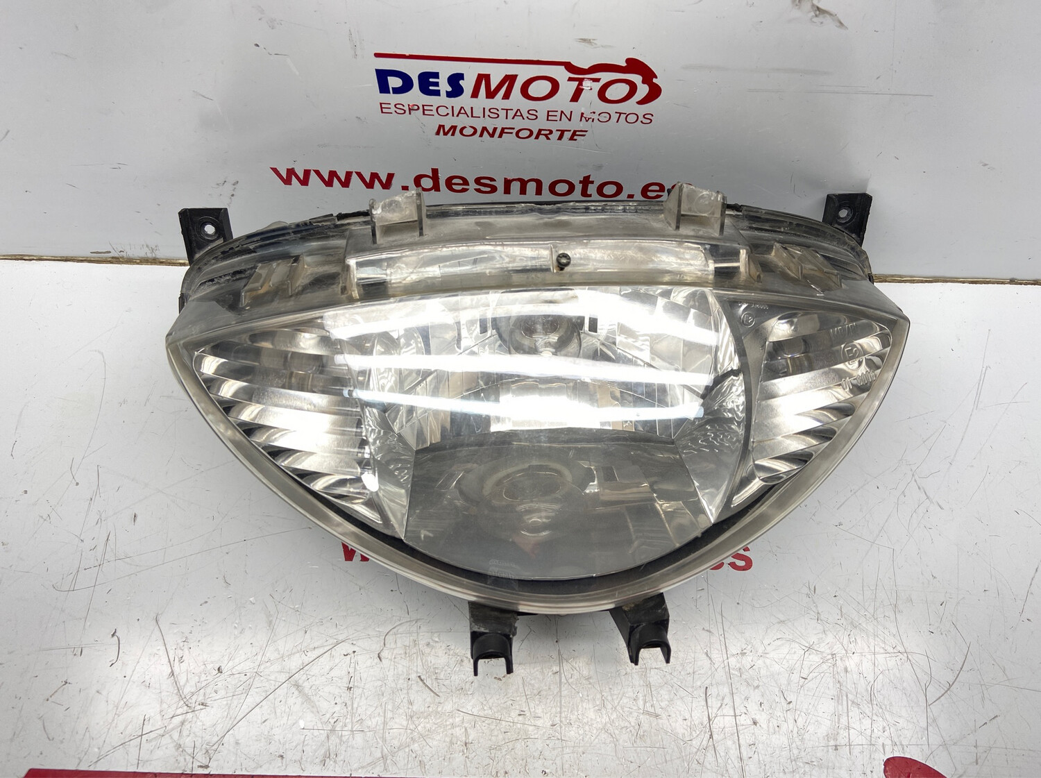 Faro delantero PEUGEOT VIVACITY 50