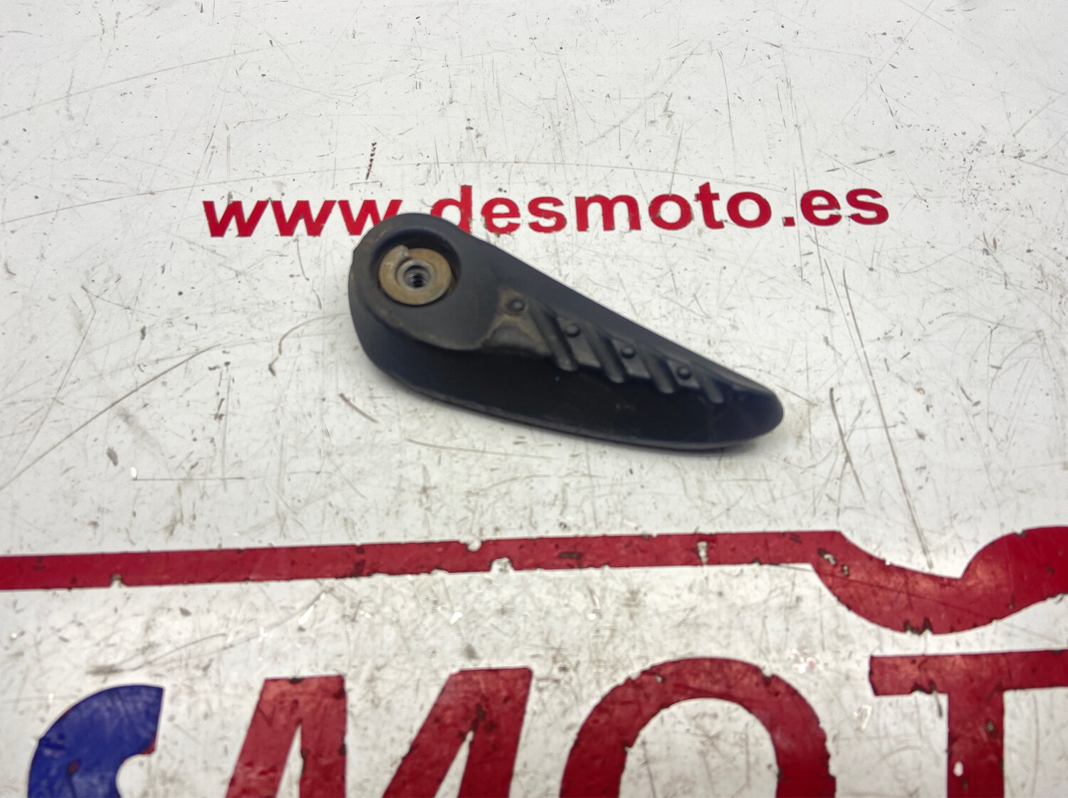 Posapie izquierdo YAMAHA NEOS 50 2008-
