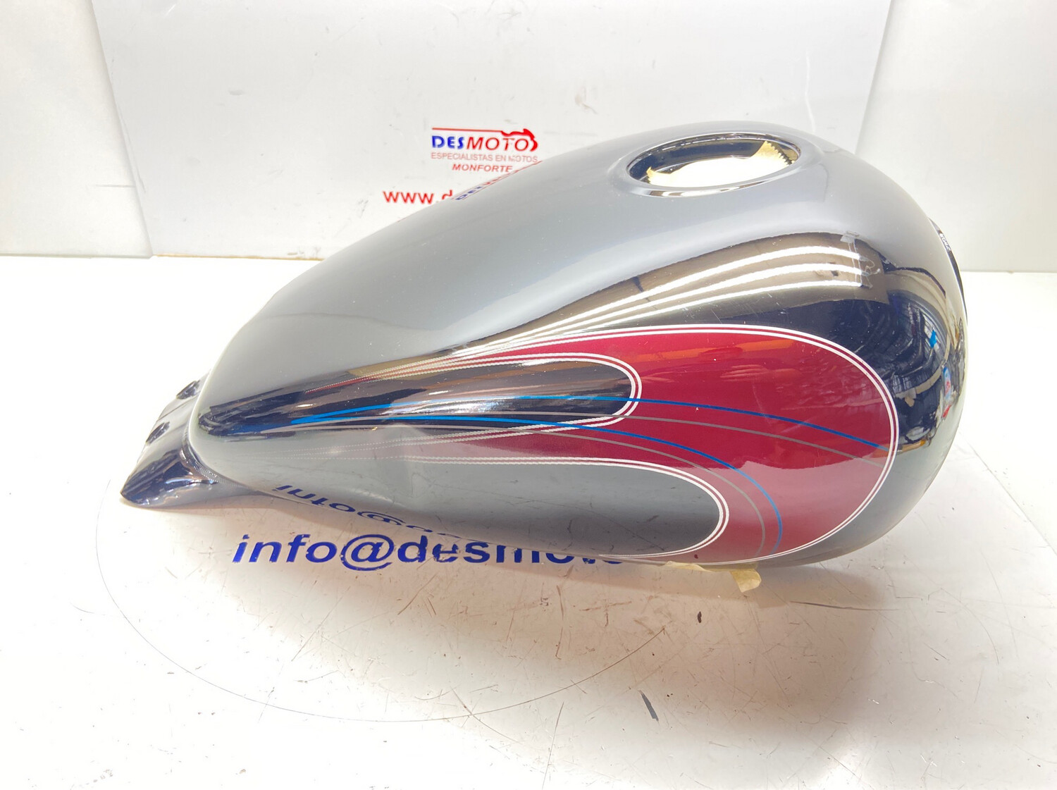 Deposito (ver imágenes) HYOSUNG AQUILA 250 INYECCION 2012