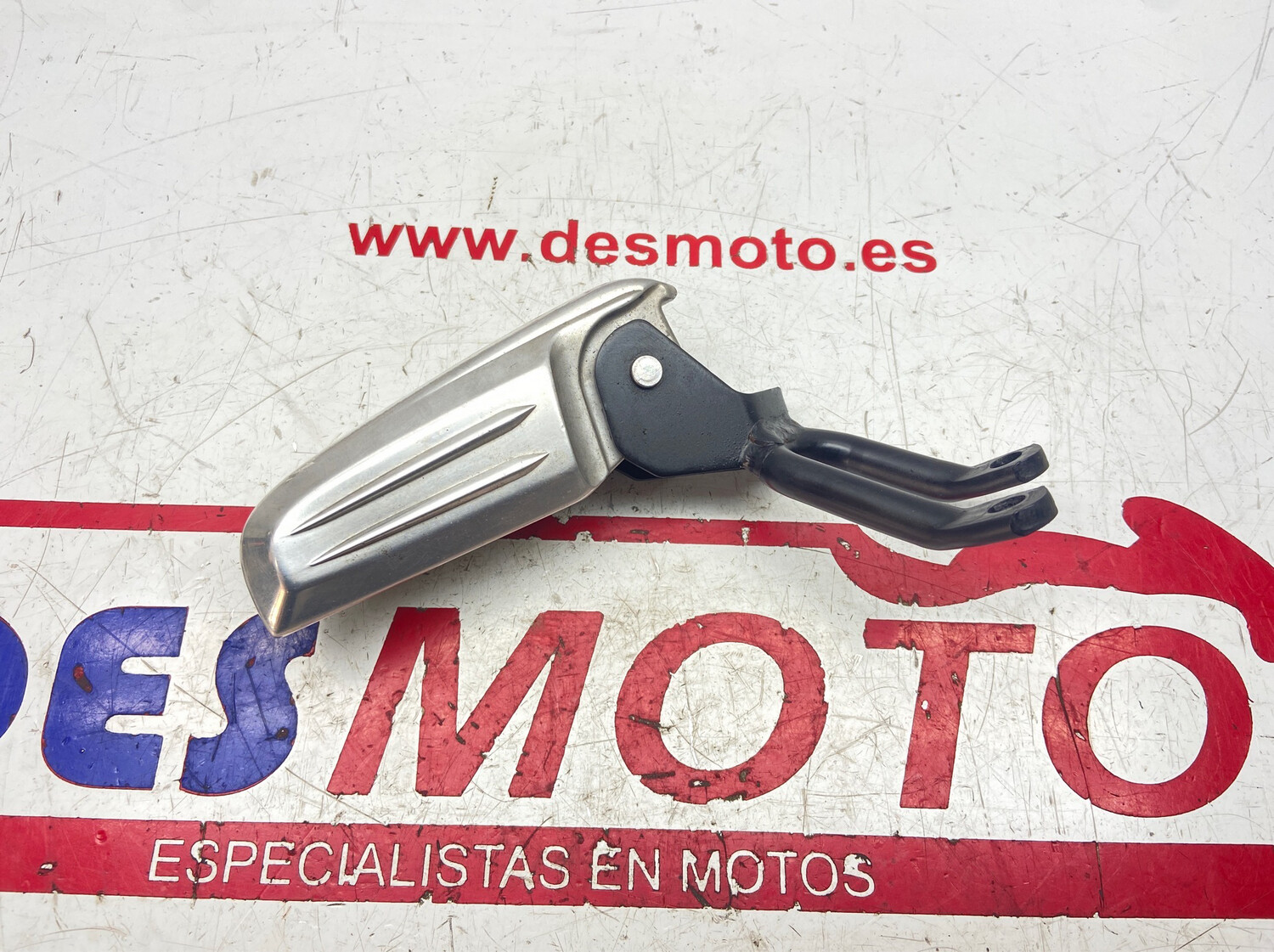Posapie trasero izquierdo HONDA PCX 125 2016