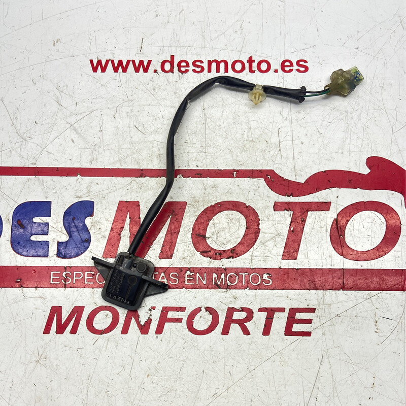 Piloto matrícula HONDA PCX 125 2016