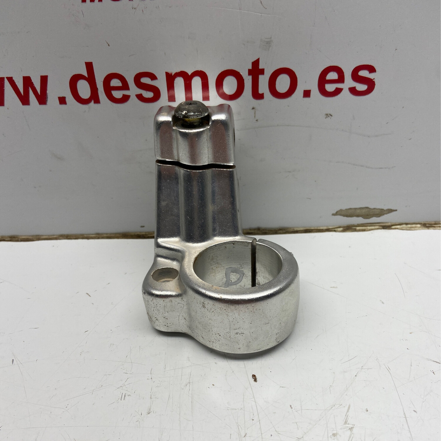 Soporte manillar derecho GILERA DNA 180 2005