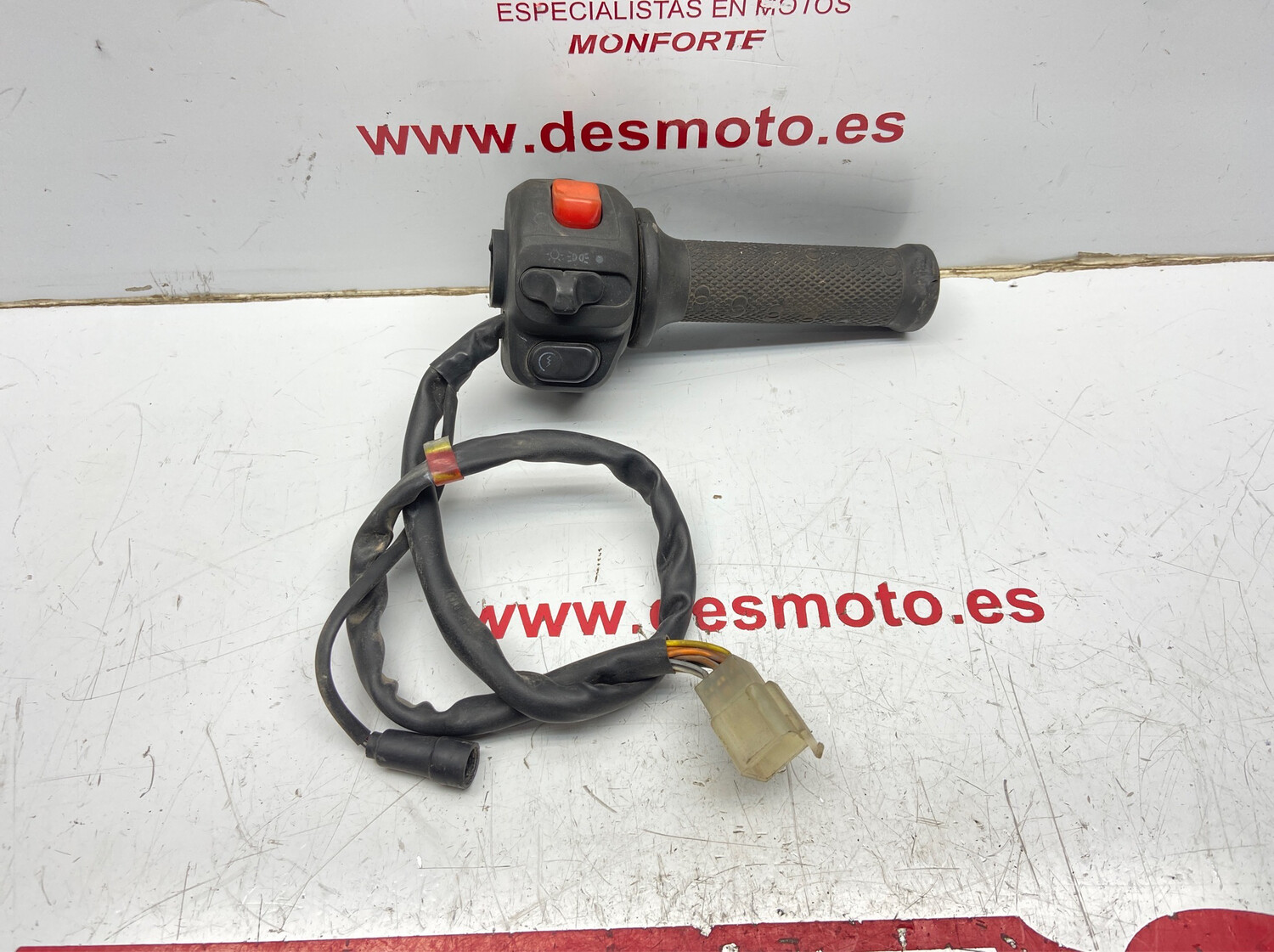 Llave luces derecha GILERA DNA 180 2005