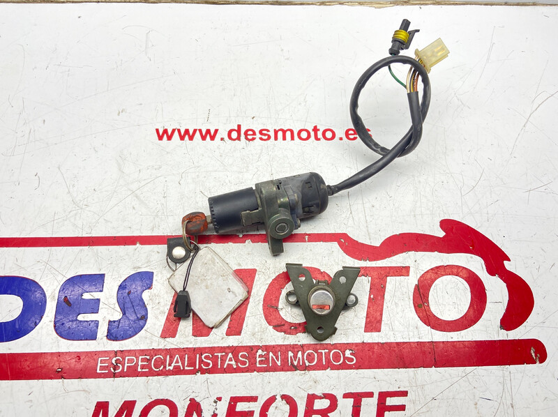 Conjunto de cerraduras con llave GILERA DNA 180 2005