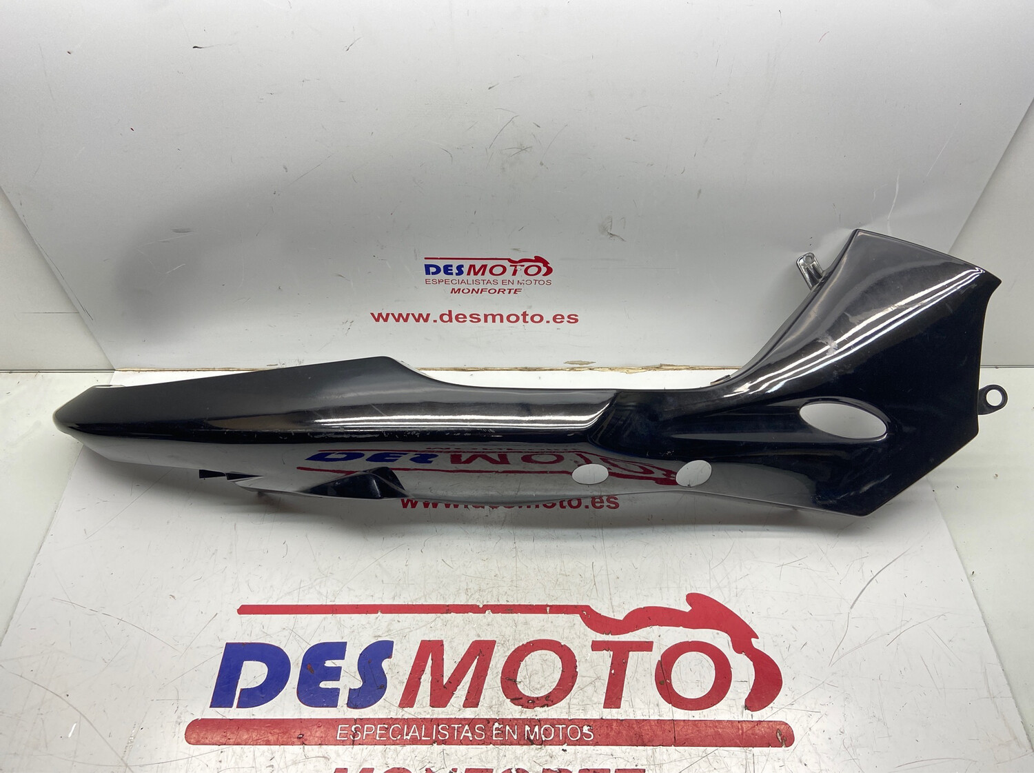 Lateral trasero derecho GILERA DNA 180 2005