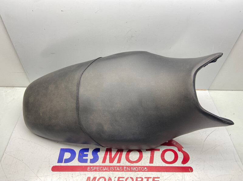 Asiento GILERA DNA 180 2005