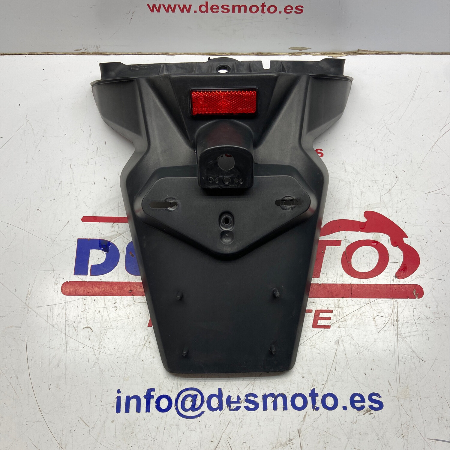 Portamatriculas YAMAHA X MAX 250 2011