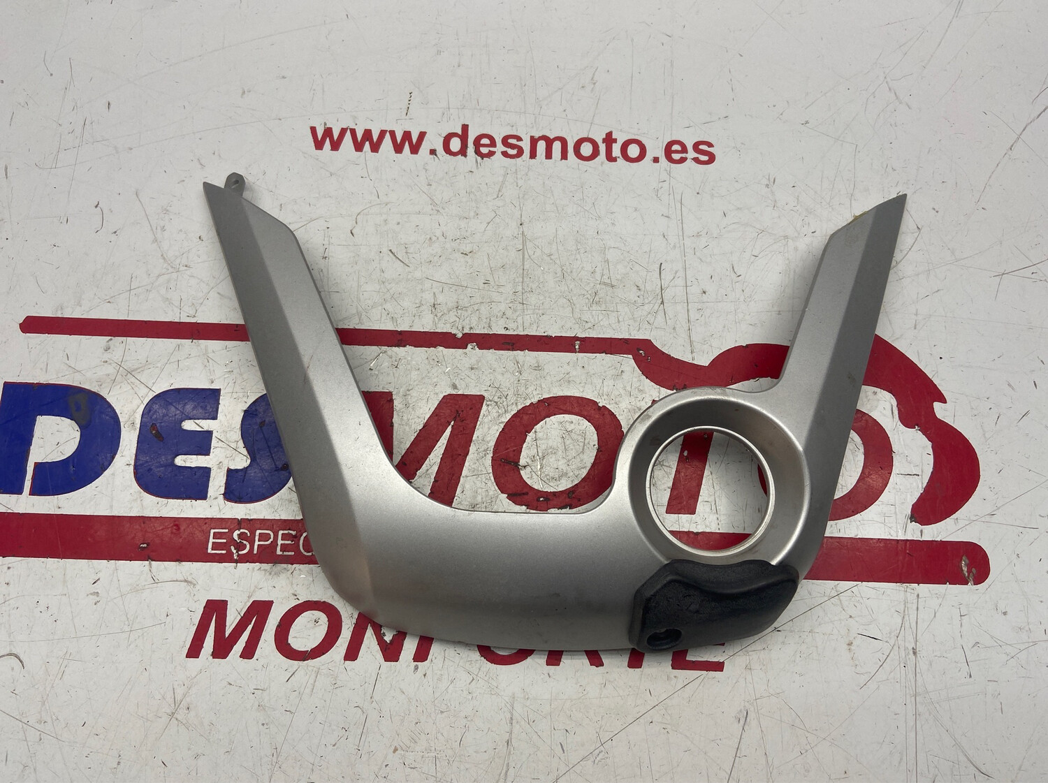Tapa cerradura (ver imágenes) YAMAHA X MAX 250 2011