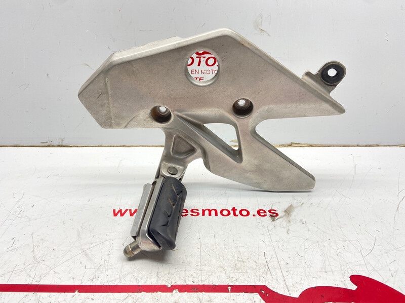 Soporte estribera delantera izquierda HONDA CB500X 2014