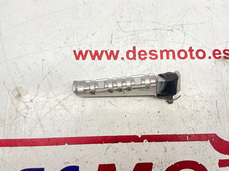 Posapie trasero izquierdo YAMAHA X MAX 250 2011